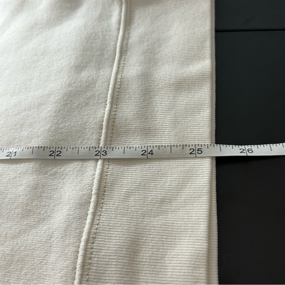 Tommy Hilfiger Crewneck Sweatshirt Cream Navy Size Large Y2K - Picture 6 of 8